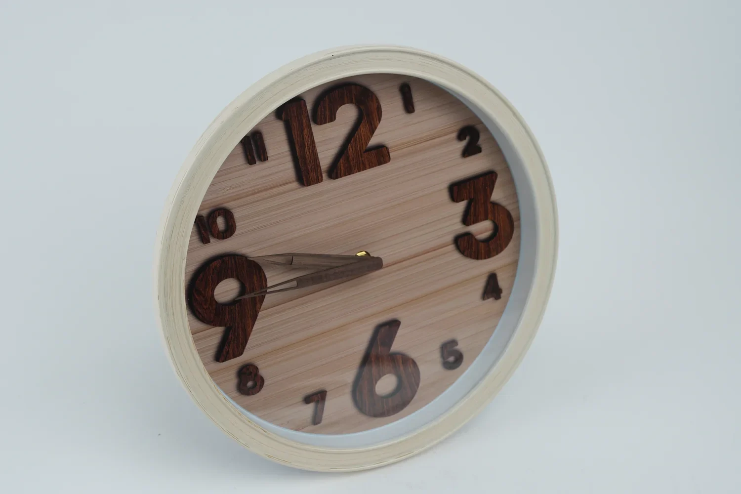 Ceas de Perete cu Aspect de Lemn – 30 cm, Mecanism Silențios, Design Natural, Ideal pentru Living, Bucătărie sau Birou