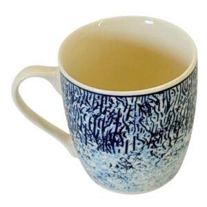 Cană ceramică pentru băuturi calde, model abstract albastru cu efect texturat, finisaj lucios